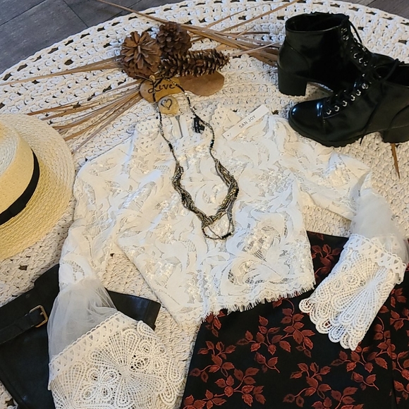 NWT BO HO WHITE LACE TOP MEDIUM - Picture 13 of 16